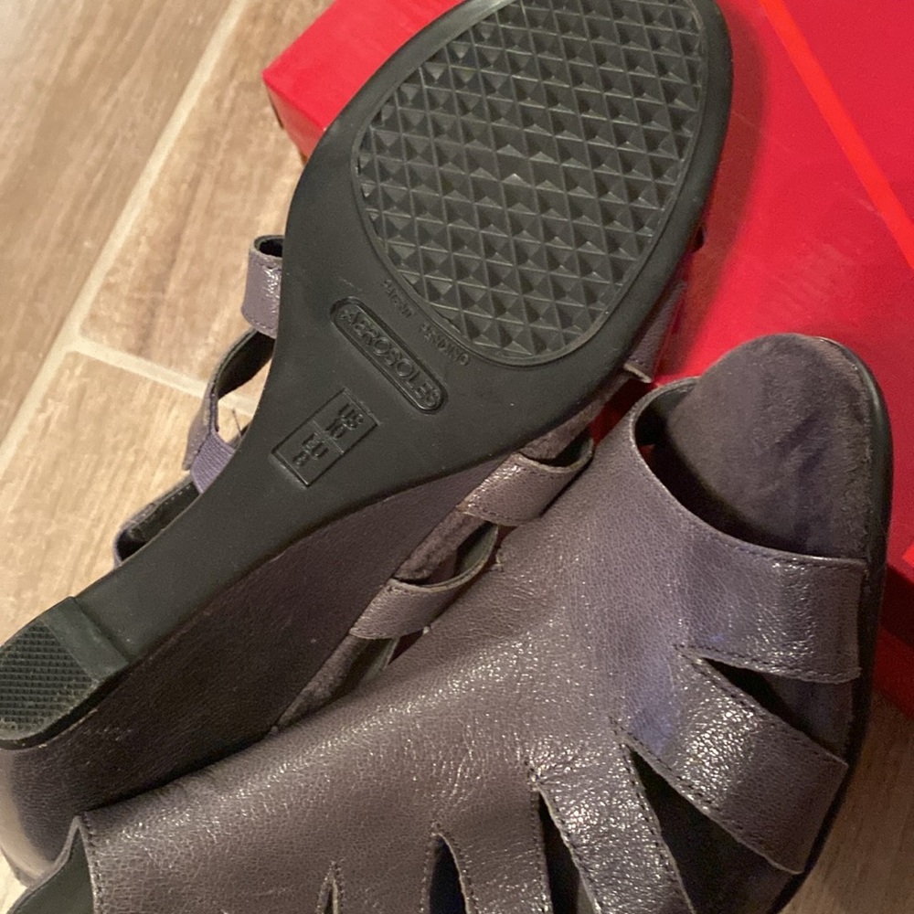 Like new Aerosoles gray leather wedge - Picture 4 of 5